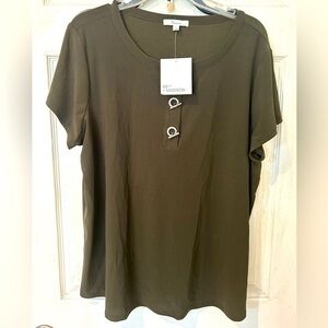 NWT 89th & Madison Olive Knit Short SleeveTop.